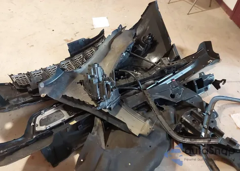 2018 Jeep Grand Cherokee Altitude 4X4 z USA, uszkodzony, nr VIN 1C4RJFAGXJC138177